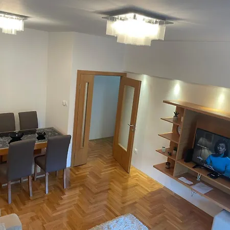 Hedonija Stan Na Dan Daire